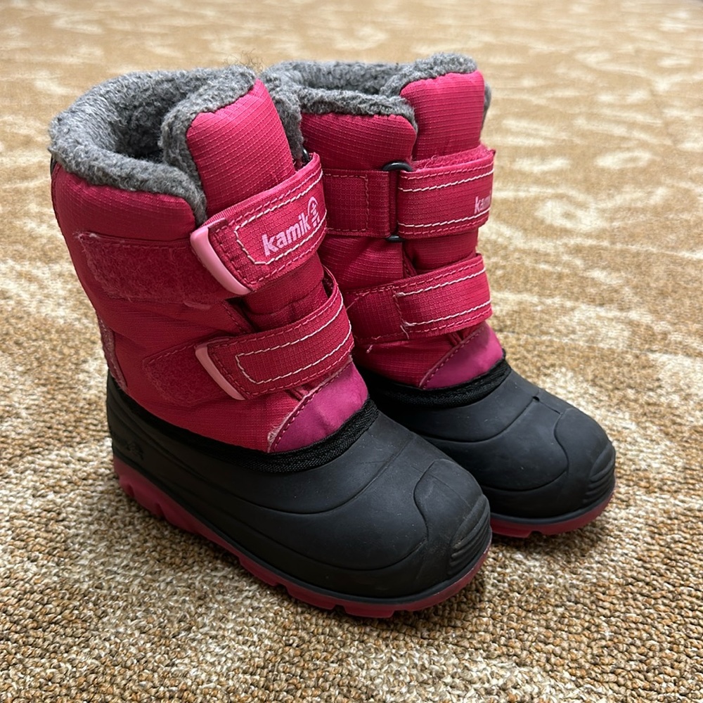 Kamik toddler girl snow boot, size 8